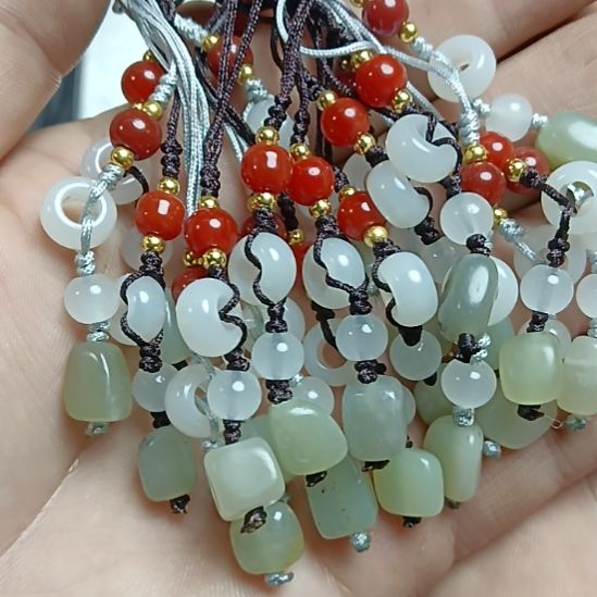 和田玉未镶嵌颈饰拍一发一