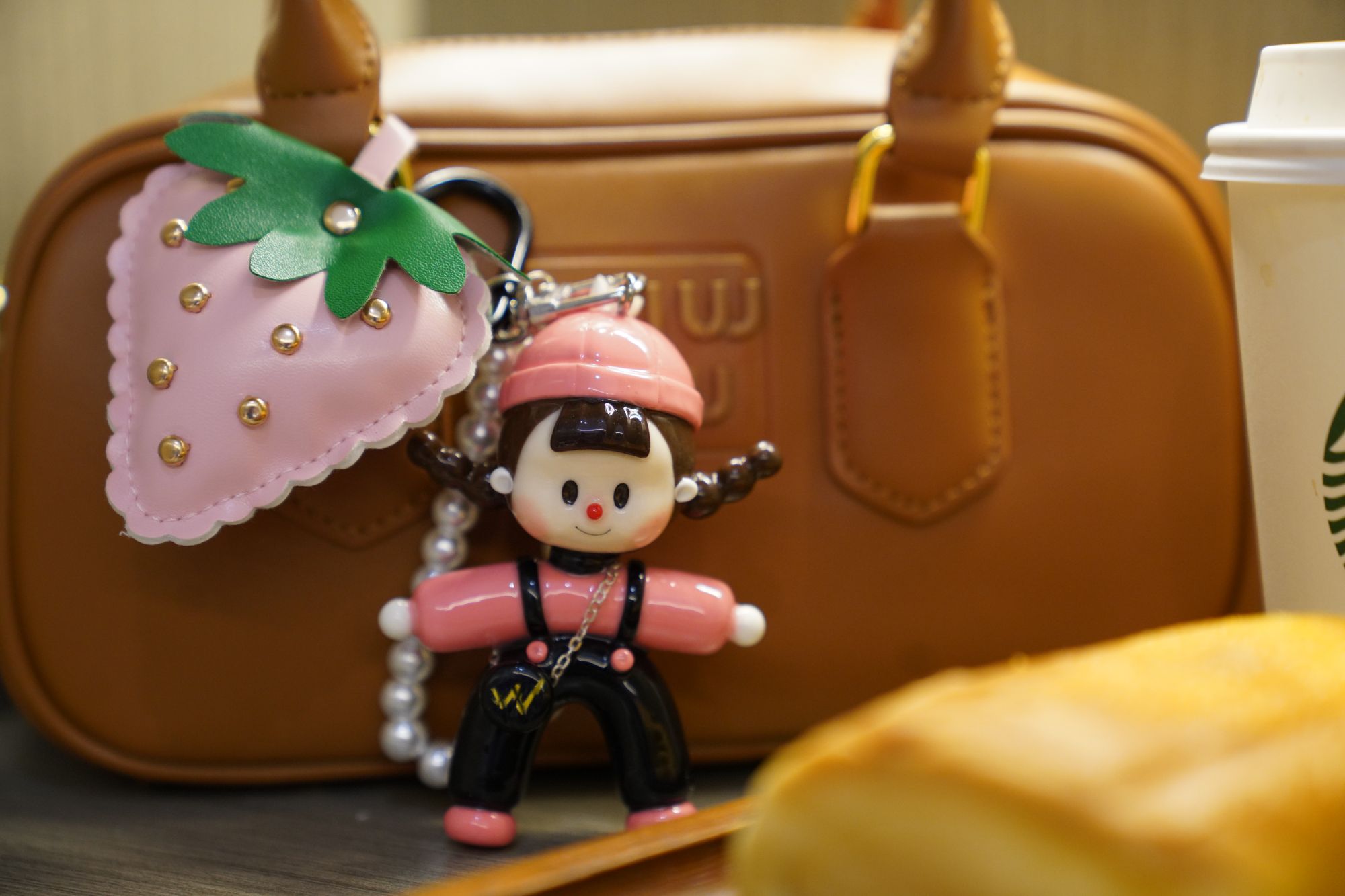 106韩系时尚斜跨手机挂件款