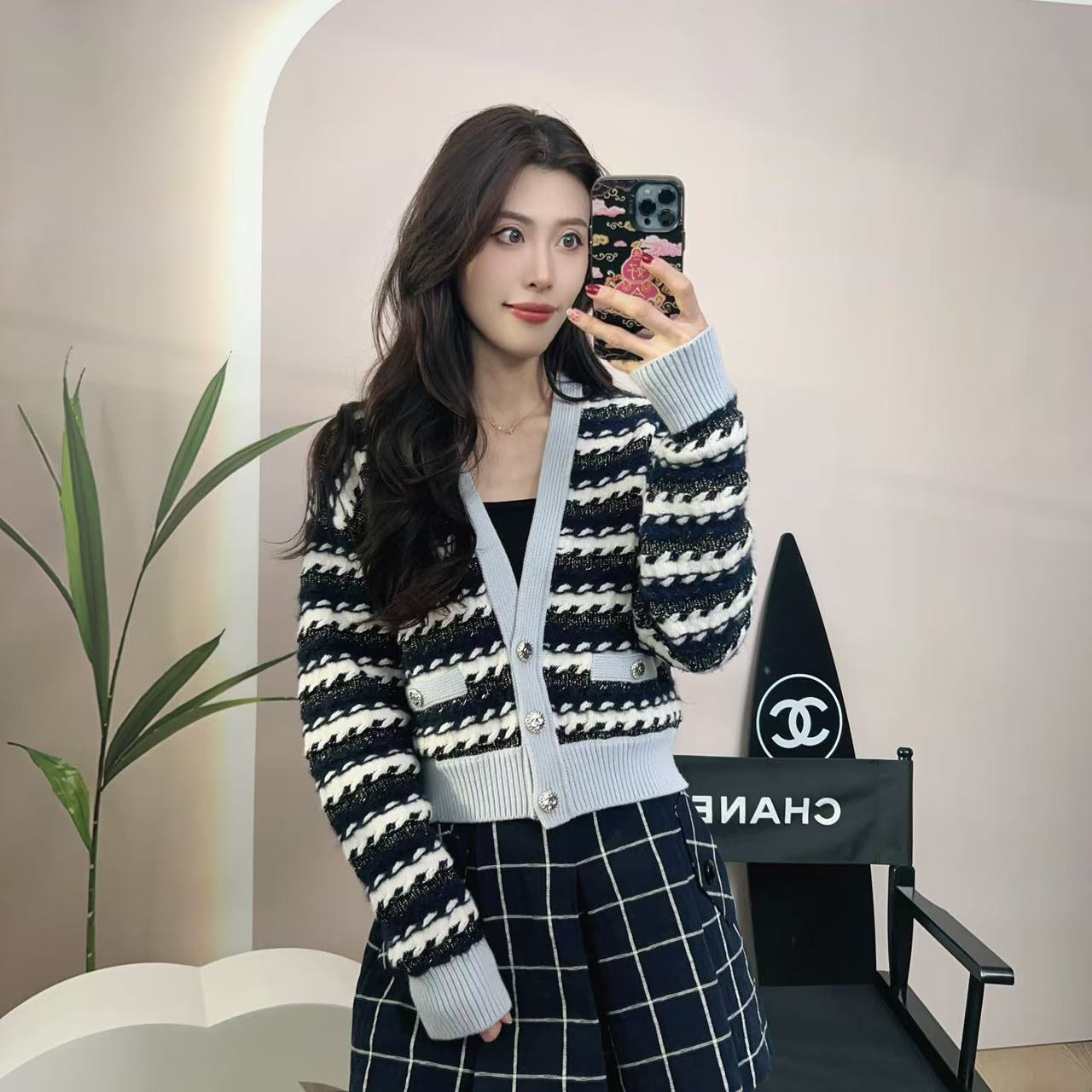 95新 Chanel/香奈儿 麦殿/针织开衫毛衣38码藏蓝色/250203WLFGD18