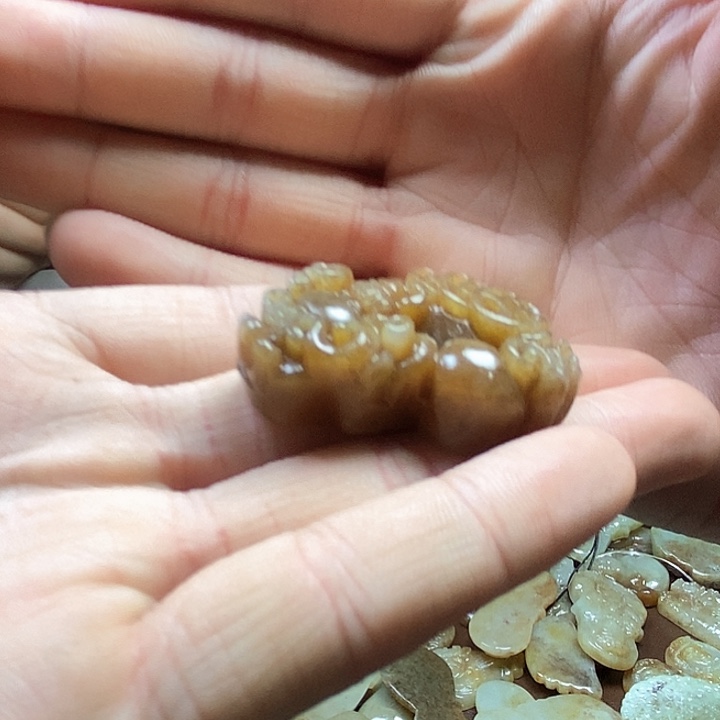 和田玉未镶嵌挂件