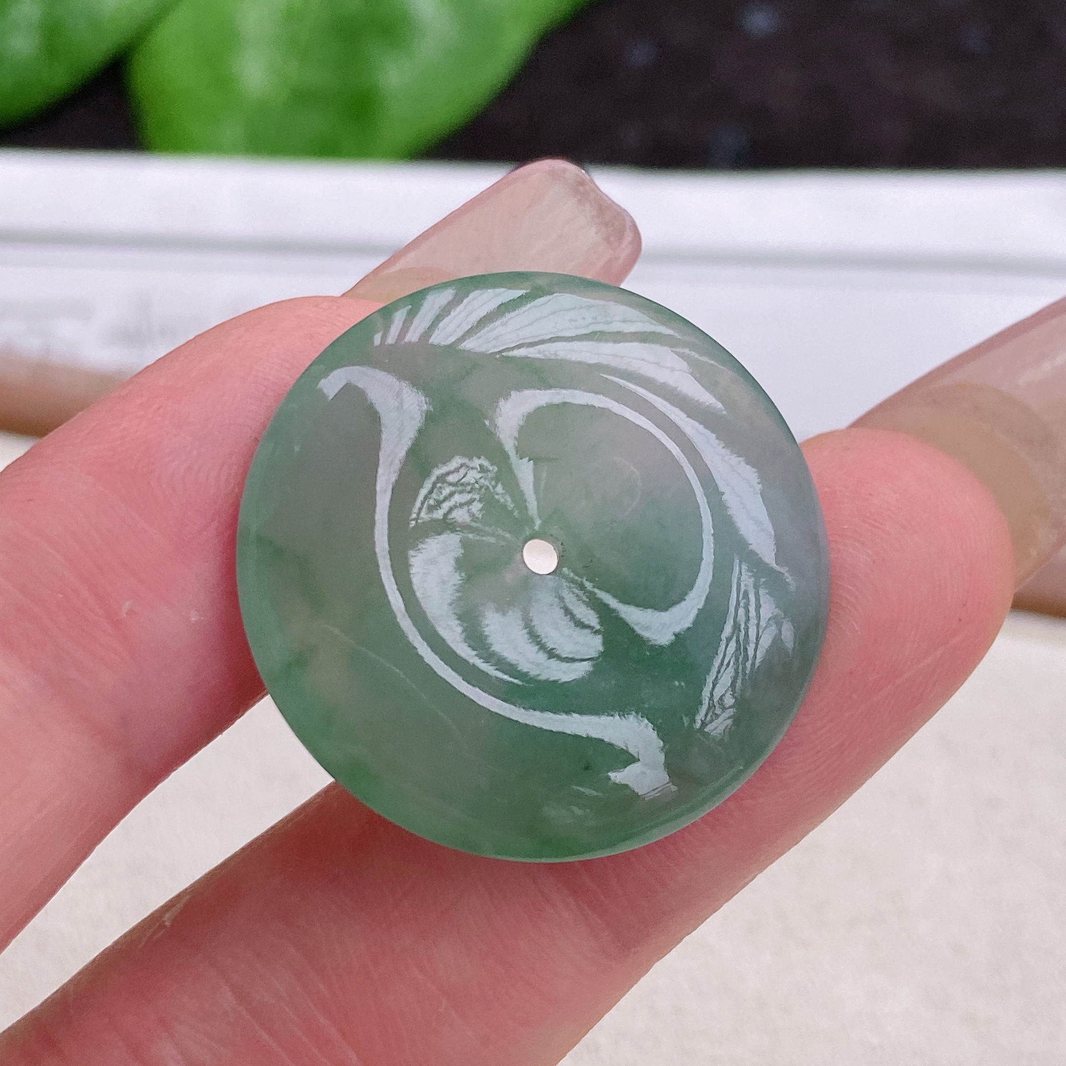 天然翡翠A货冰糯种水润浅绿平安扣吊坠