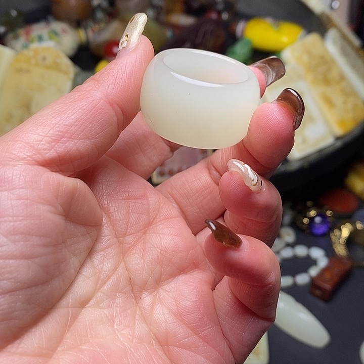 和田玉（糖玉）未镶嵌颈饰