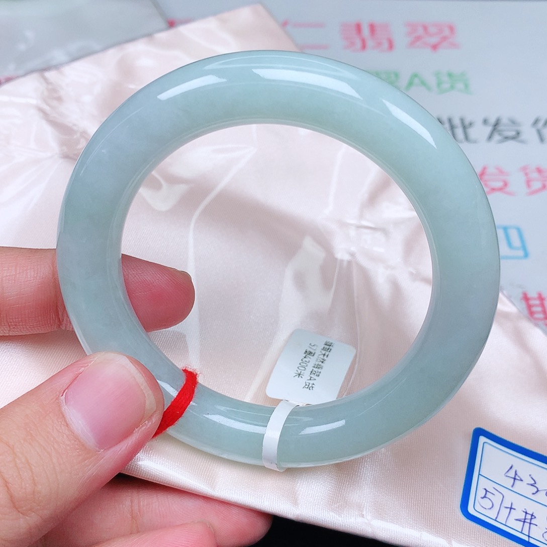 未镶嵌手镯翡翠天然翡翠手镯