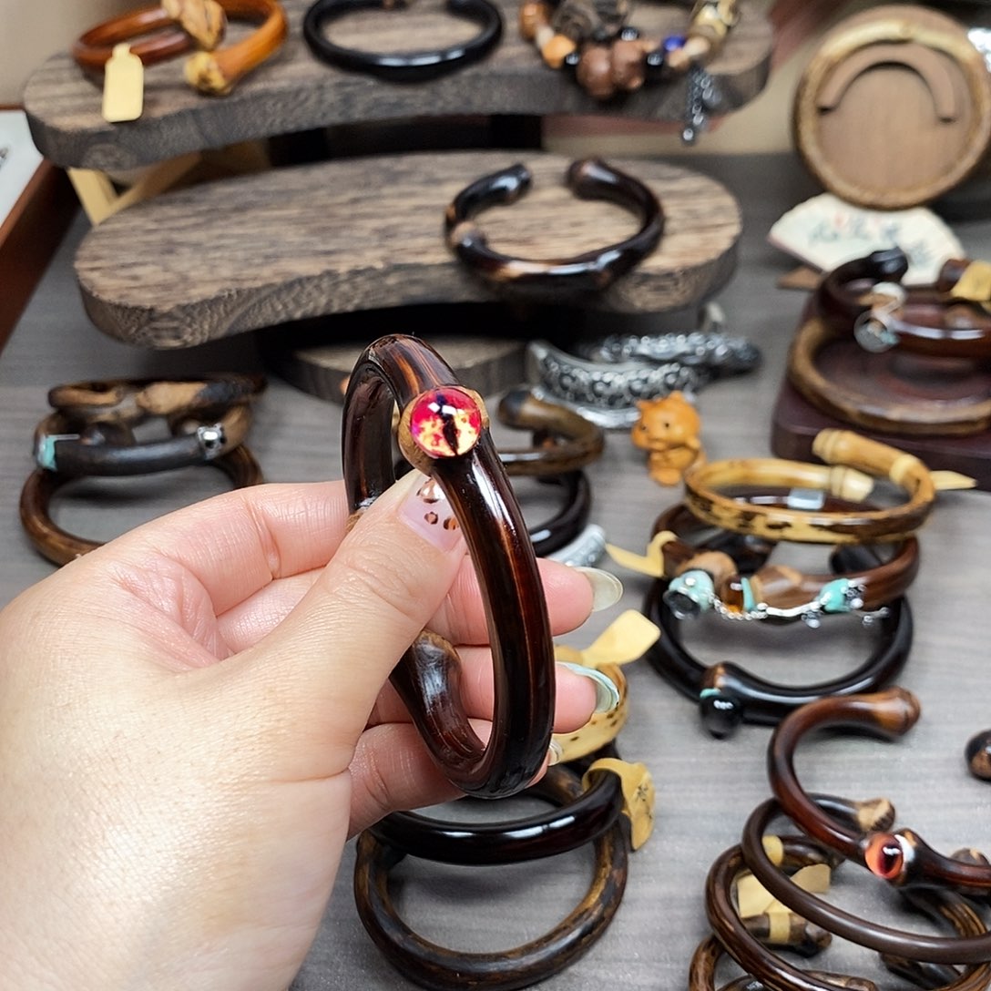 吊坠藤艺红极光朝天眼藤根