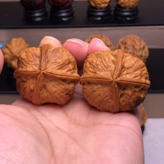 文玩核桃把件四楞34
