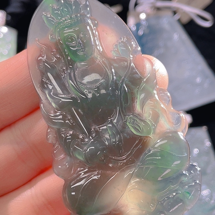 翡翠颈饰未镶嵌60，