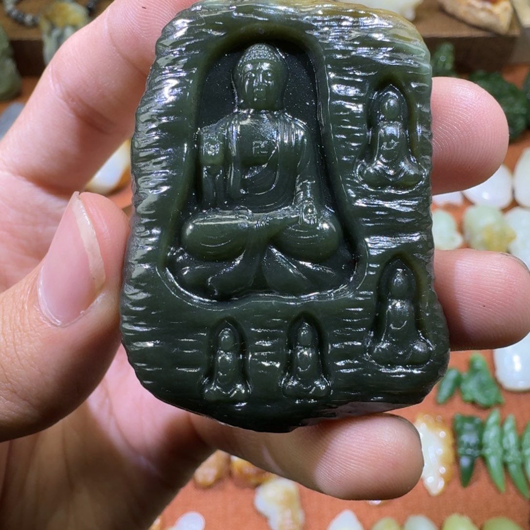 和田玉颈饰未镶嵌