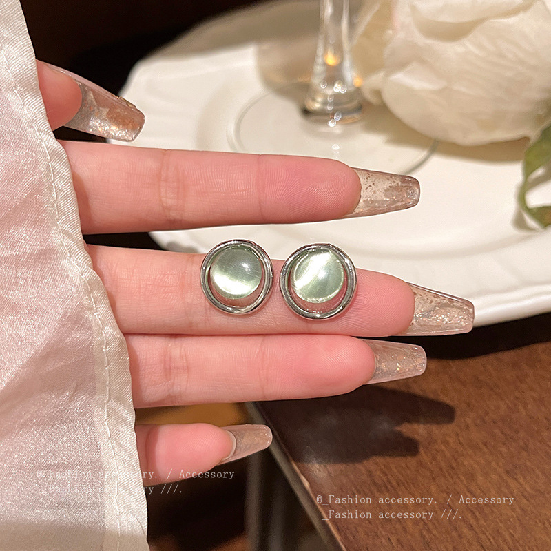 925银合成锆石耳饰 耳饰S925银针绿色猫眼石耳钉女简约气质高级感