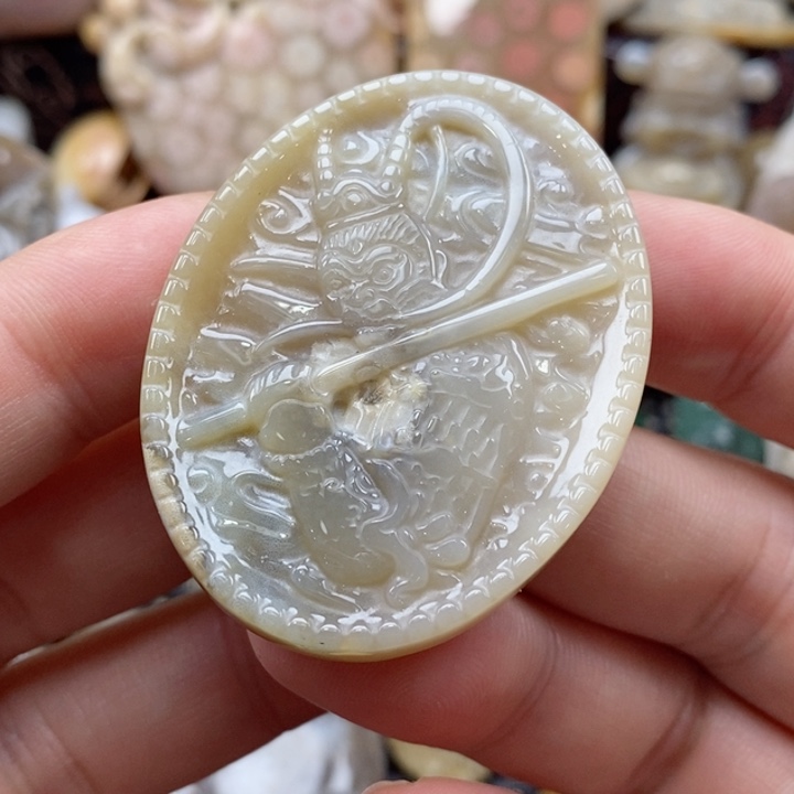 硅化珊瑚（珊瑚玉）颈饰未镶嵌