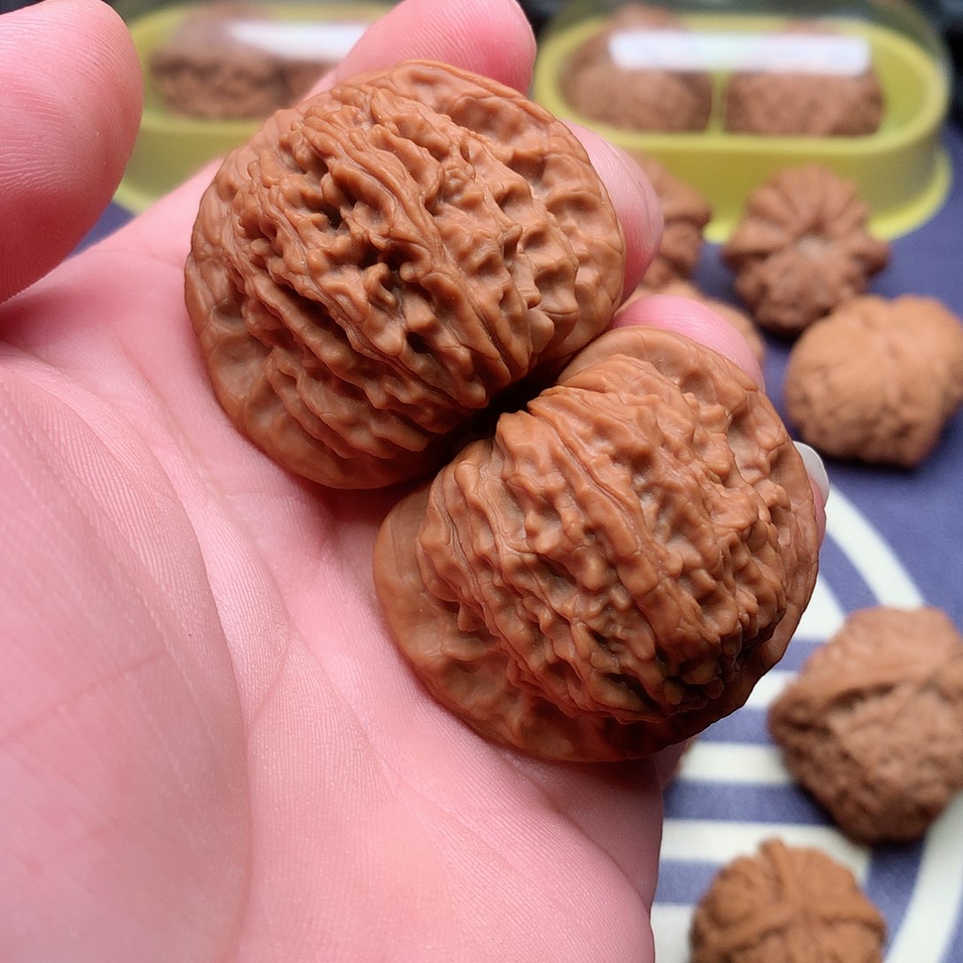 文玩核桃把件红****苦福利