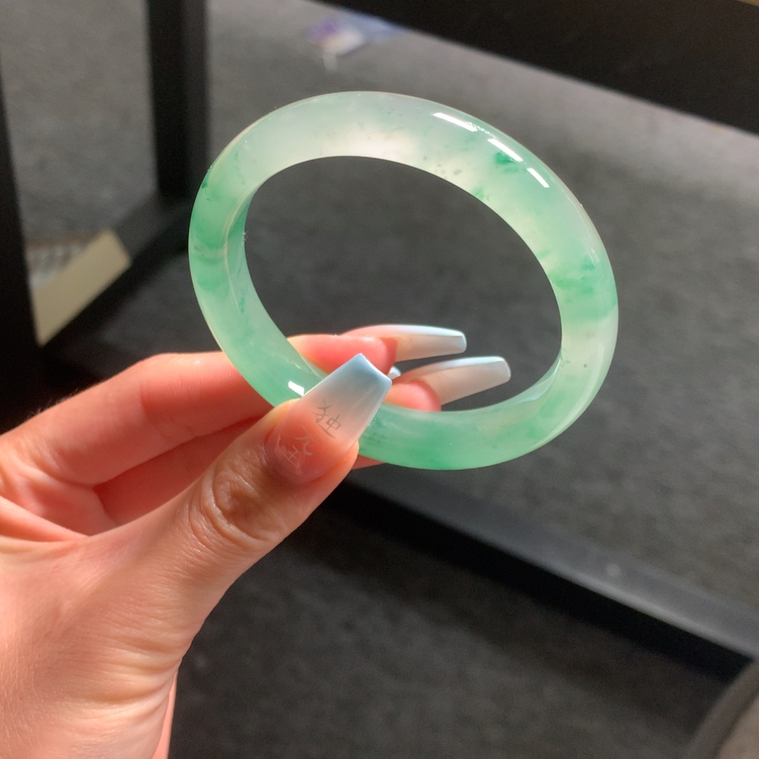 石英质玉手镯未镶嵌开**好