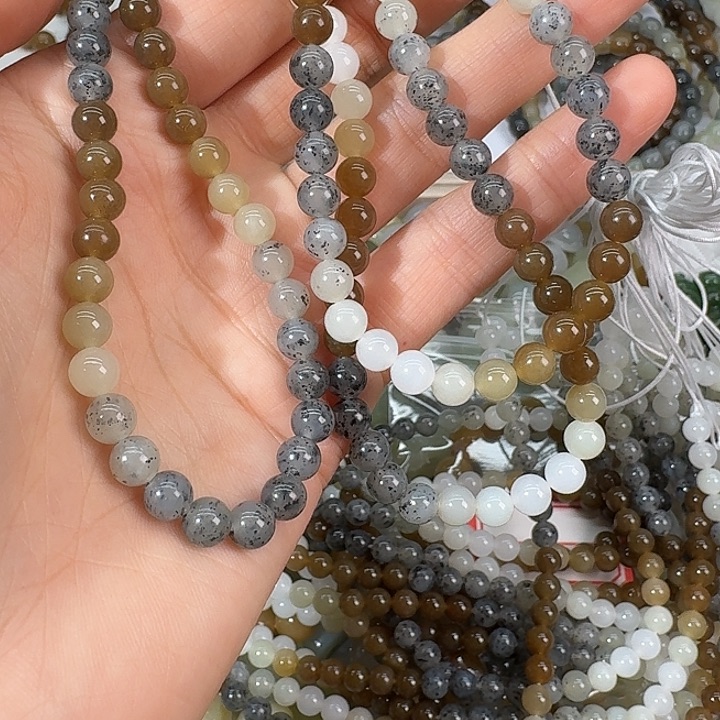 小***家和田玉（糖玉）未镶嵌手链6mm拍2