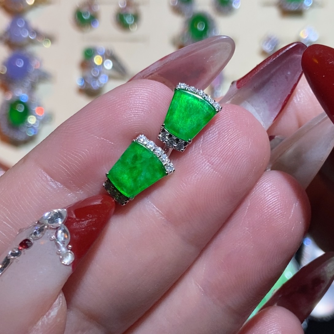 翡翠耳饰18K金镶嵌无事牌