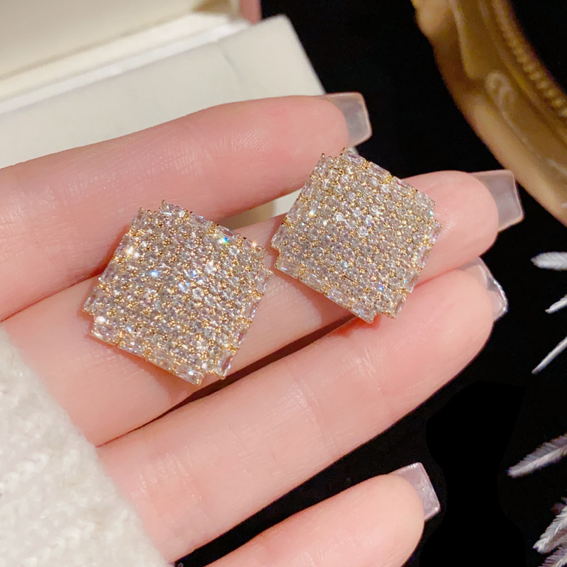铜合金锆石耳饰 【HD】时尚轻奢百搭超闪气质满钻菱形冷淡风耳钉
