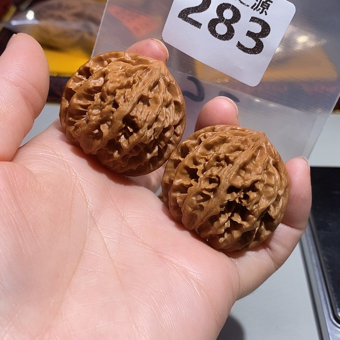 吊坠文玩核桃39八棱血灯笼……
