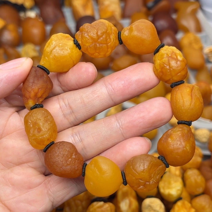 琥珀未镶嵌裸石天然蜜蜡手串