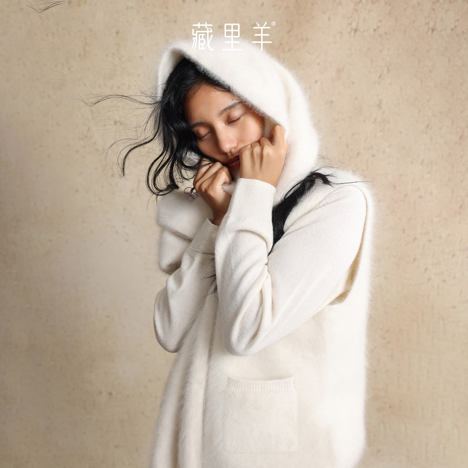 【晨粉专享价】藏里羊 北美小动物毛毛 贝贝白小动物围巾M1560