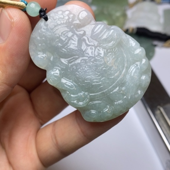 翡翠未镶嵌颈饰翡翠