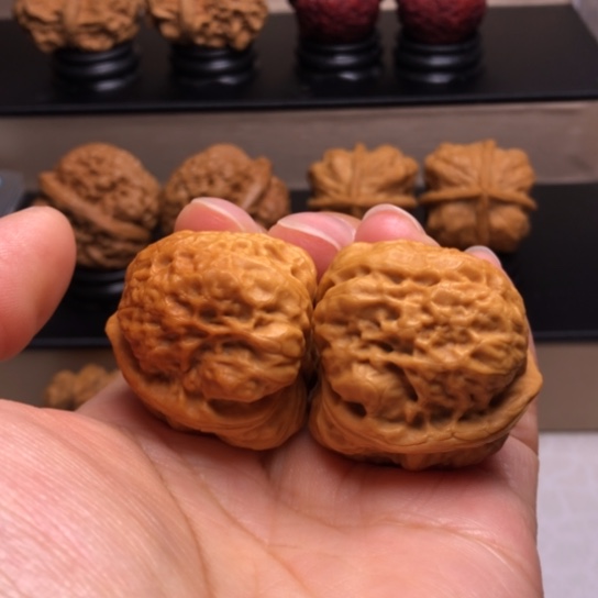 文玩核桃把件卧莲金蟾4