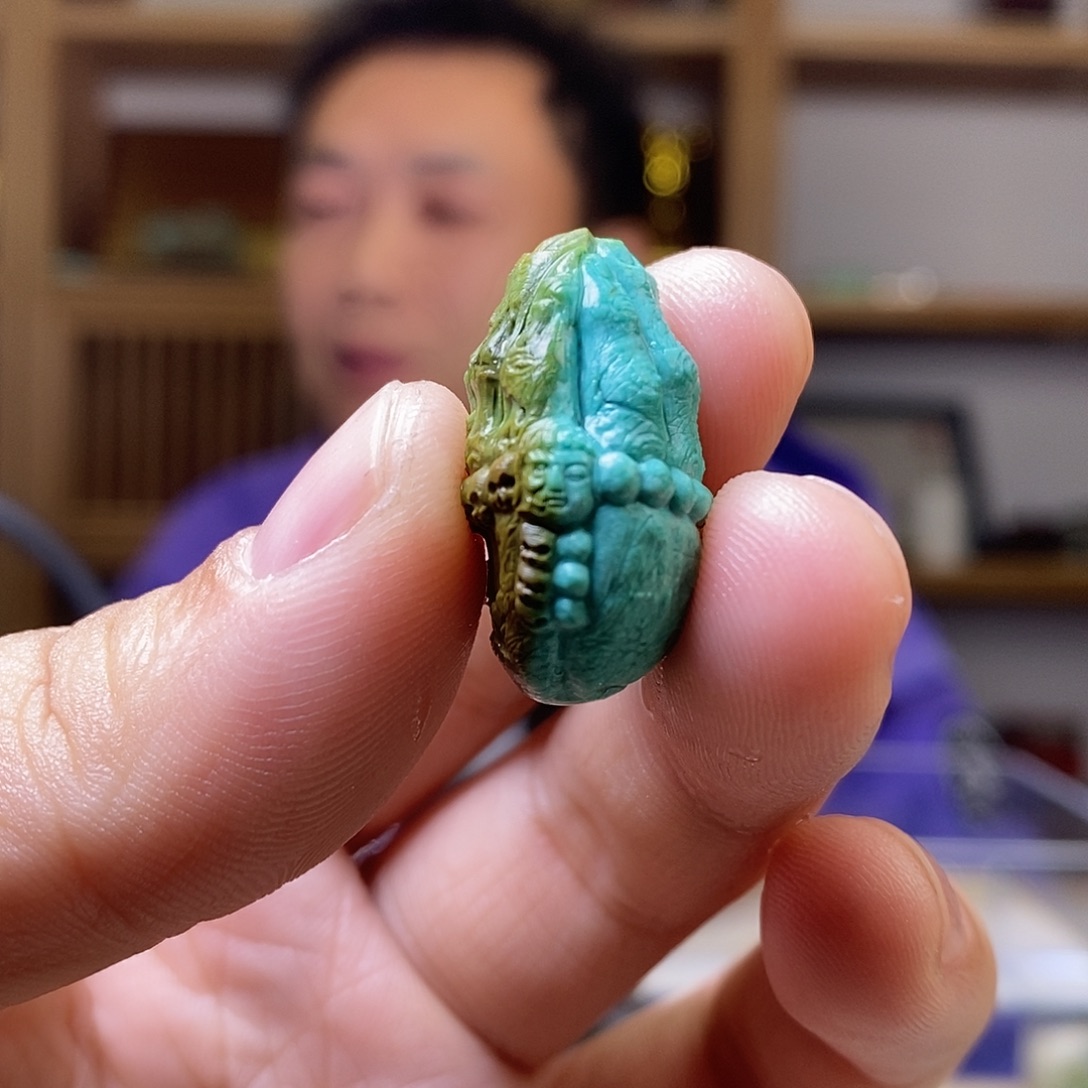 阳***酷绿松石未镶嵌一念之间