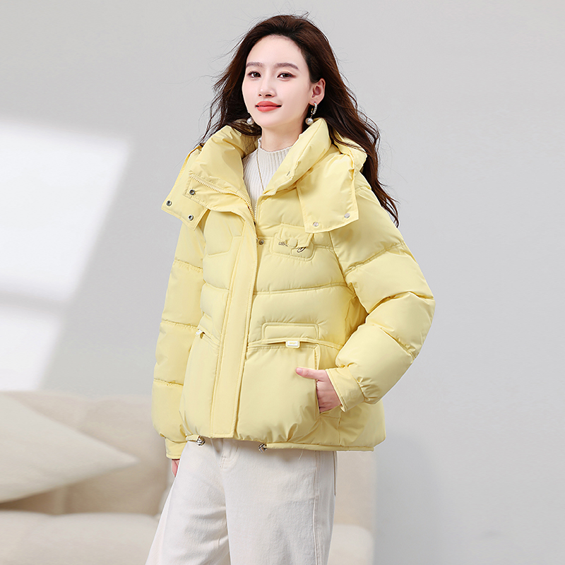 2025秋冬季新款短款棉服女时尚休闲百搭棉袄连帽小个子宽松厚棉衣