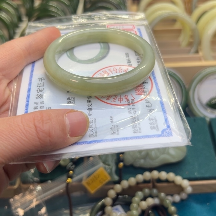 和田玉手镯未镶嵌57.2圈围6516