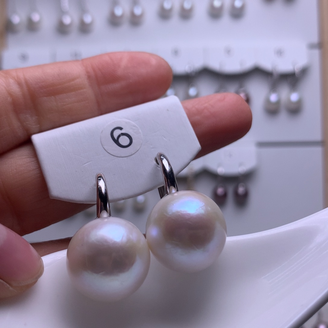 银S925镶嵌耳饰淡水珍珠