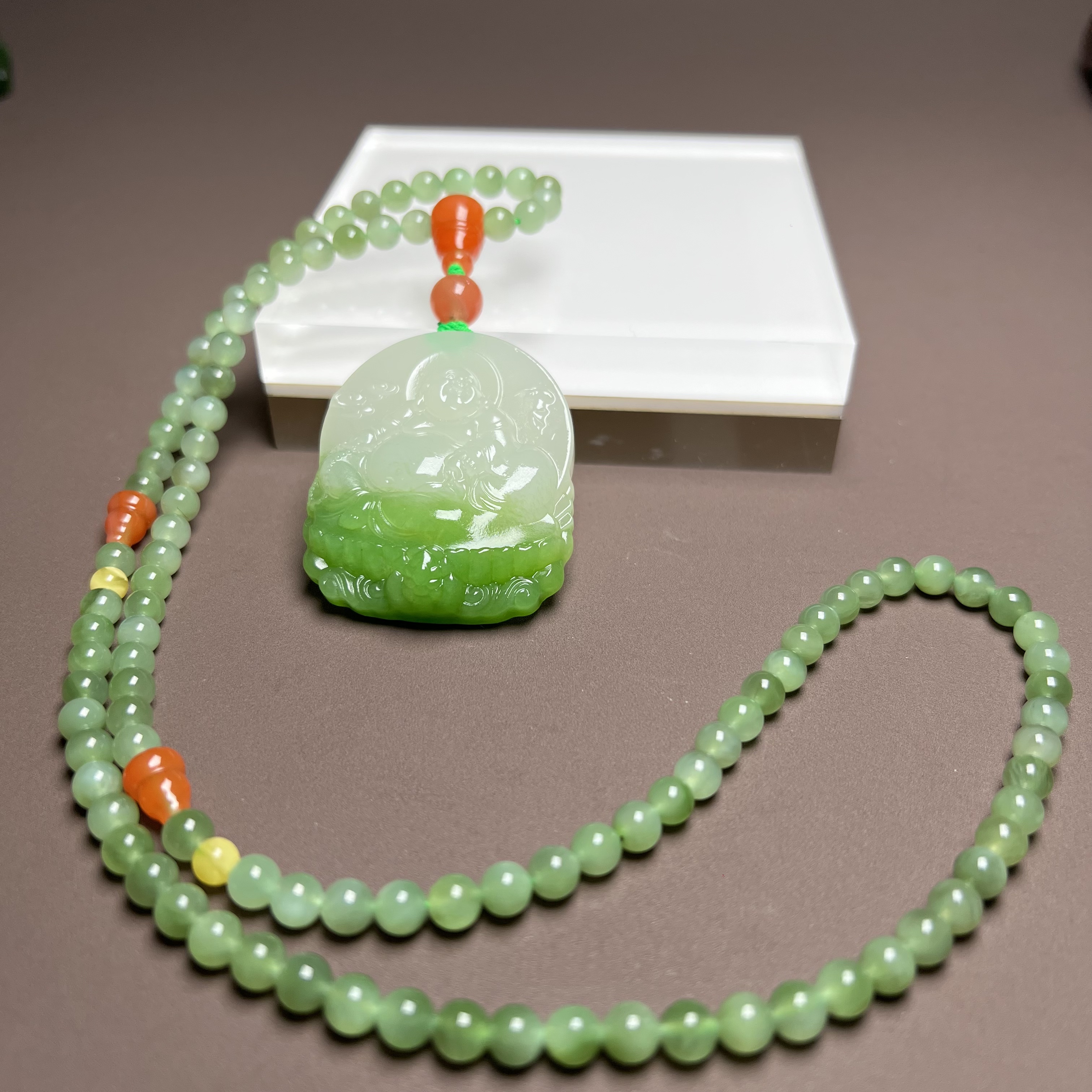 D993海川拍卖和田玉吊坠