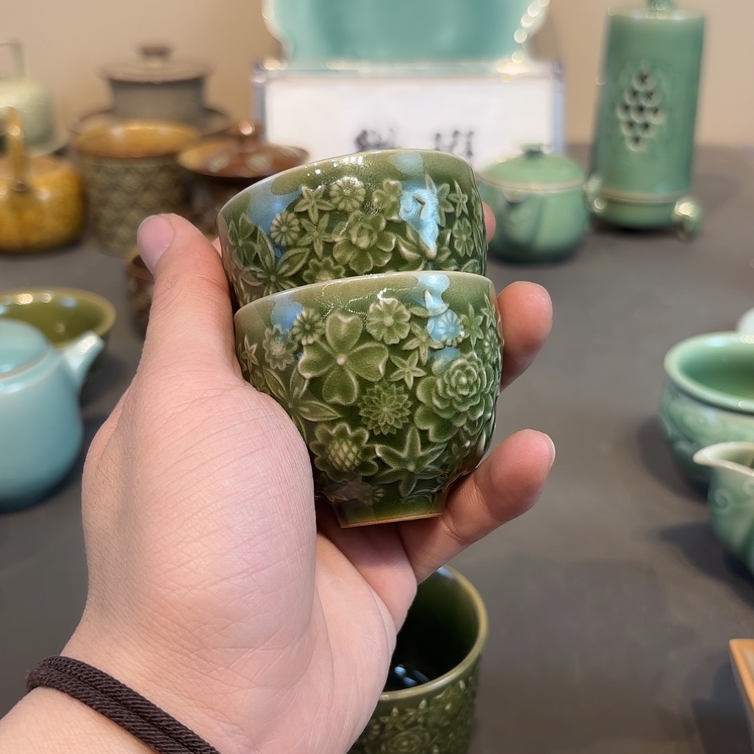 瓷片青瓷青瓷青春青春