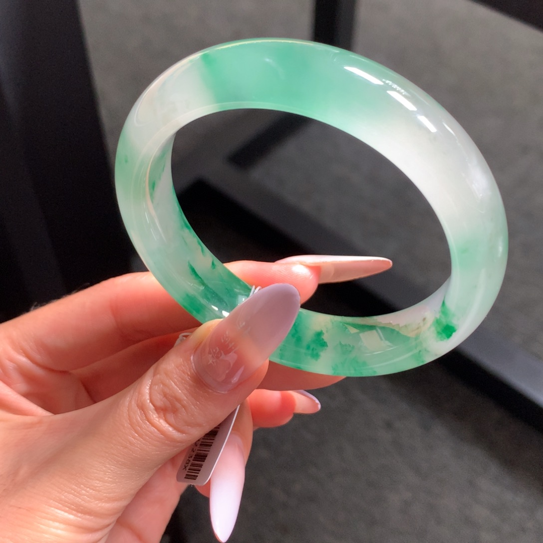 石英质玉未镶嵌手镯