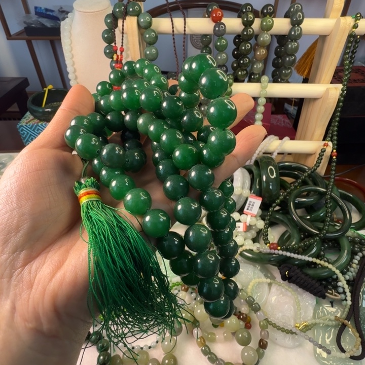 烨***）和田玉未镶嵌吊坠(不含链)大珠