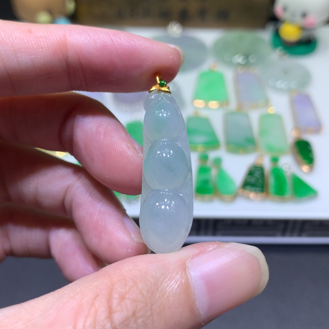 翡翠18K金镶嵌吊坠(不含链)