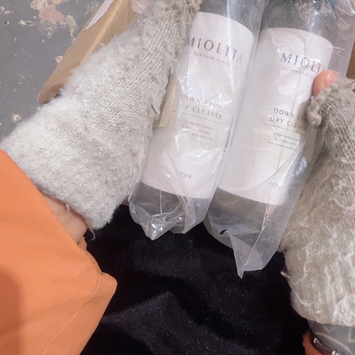 衣服顽固污渍干洗剂。  