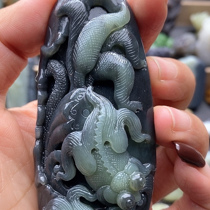 颈饰未镶嵌和田玉（糖玉）