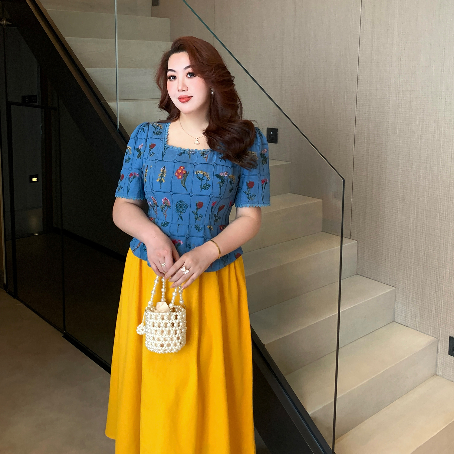 GLEC大码女装2025年夏季新款法式田园风刺绣假两件撞色方领连衣裙