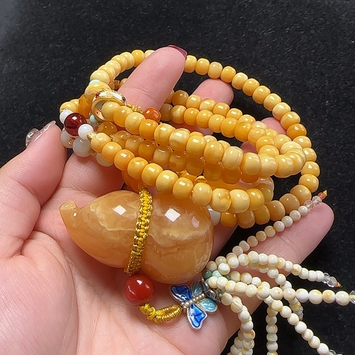 蜜蜡珠宝奇石未镶嵌