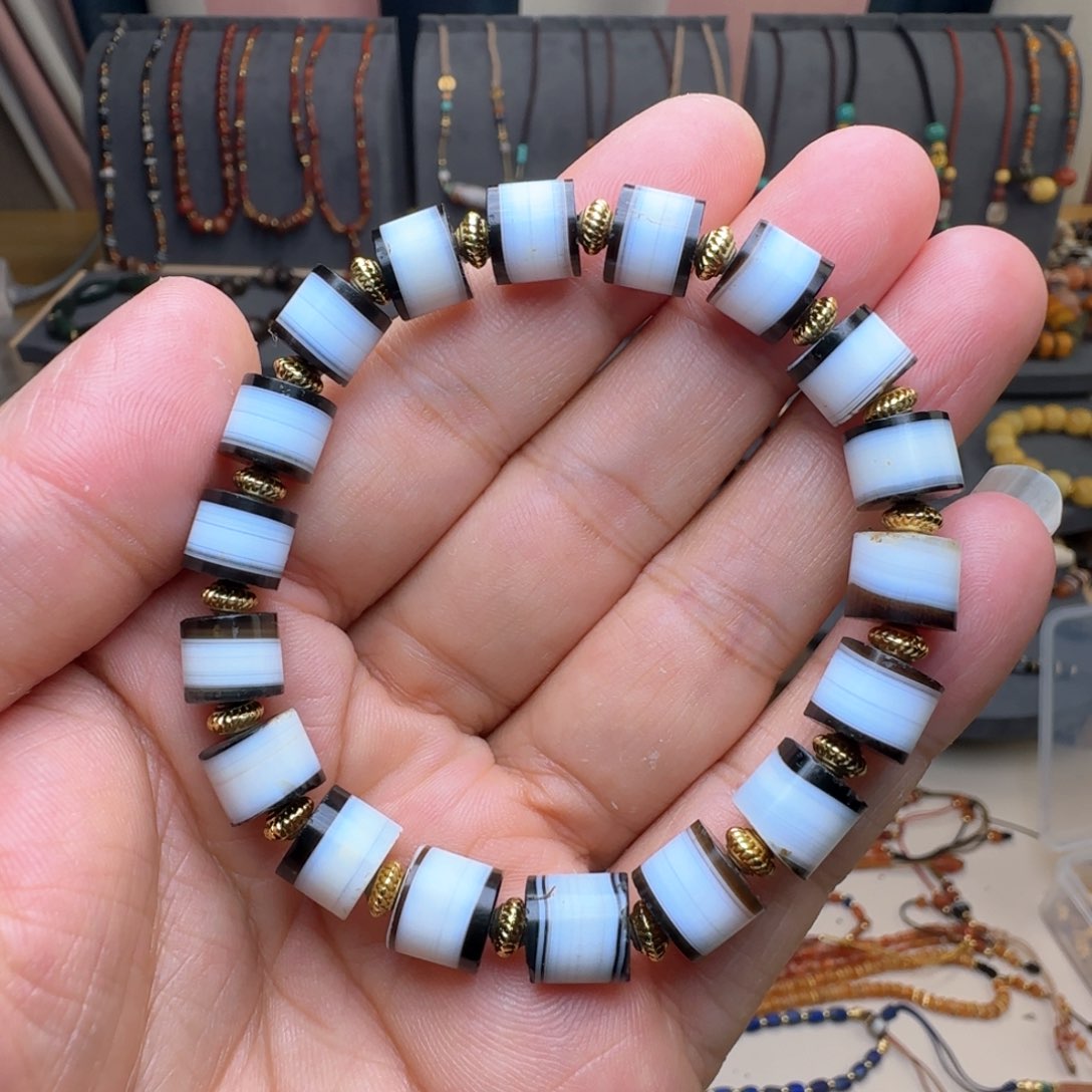 玛瑙/玉髓颈饰未镶嵌