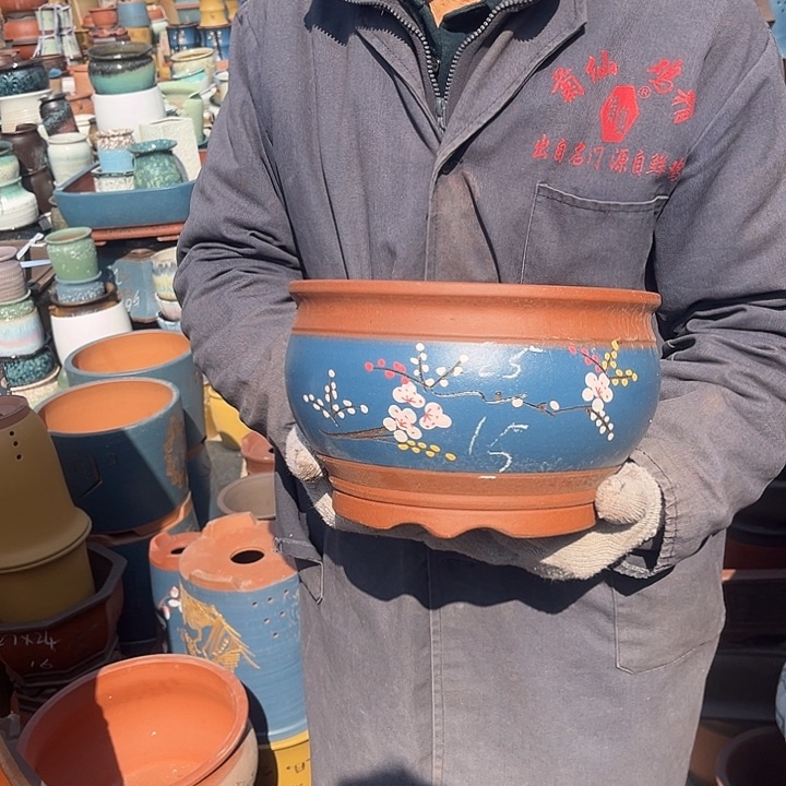 紫砂紫砂花盆和一