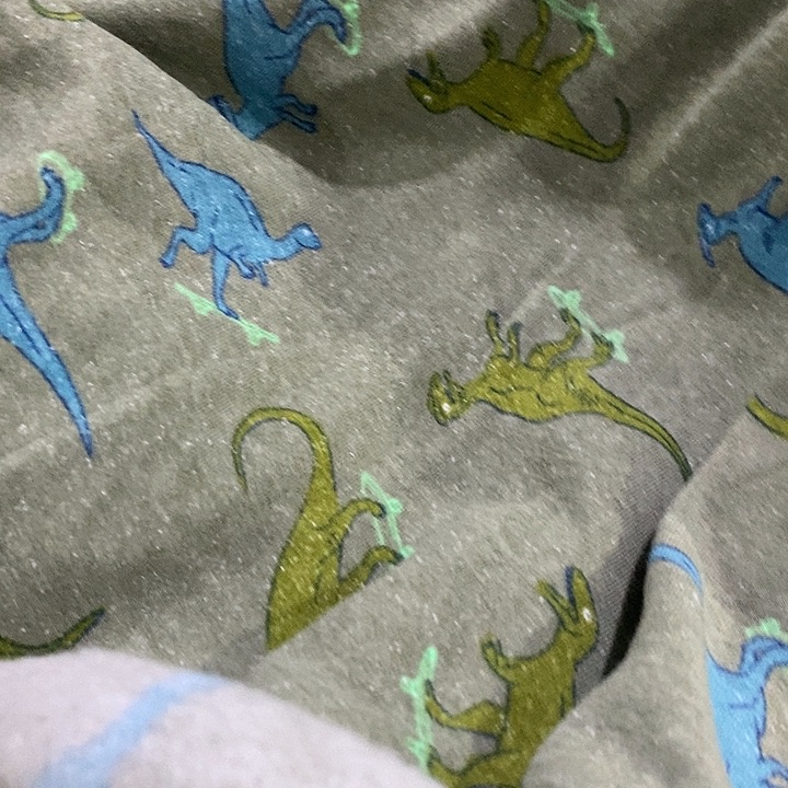 无纺布高档面料3米。瑕疵