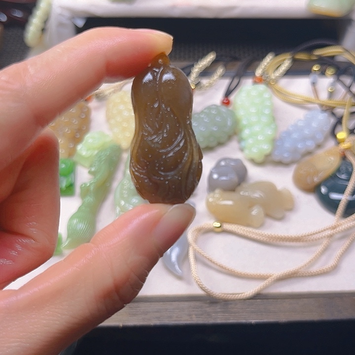 未镶嵌和田玉珠宝半成品A****？