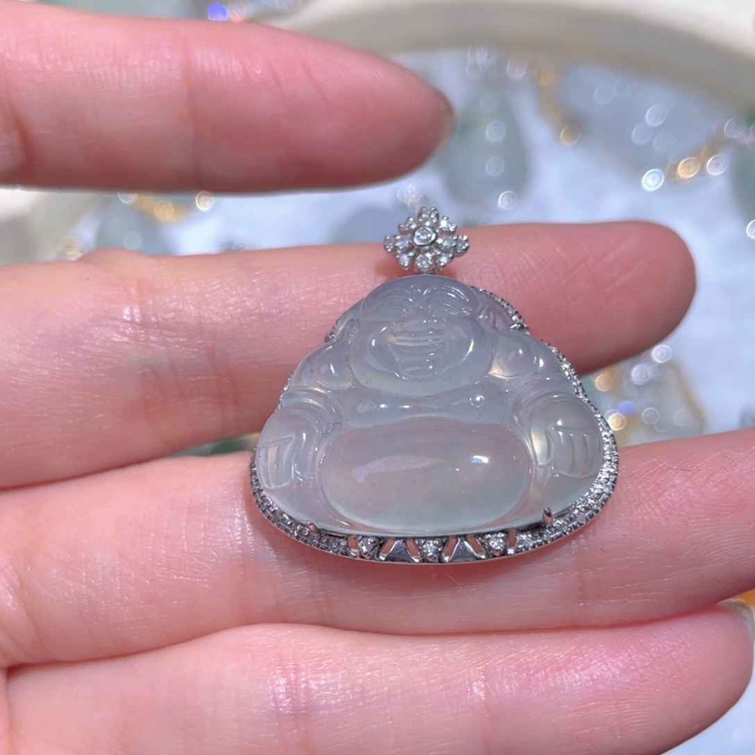 翡翠颈饰18K金镶嵌翡翠