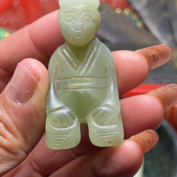 软玉未镶嵌珠宝半成品有包容