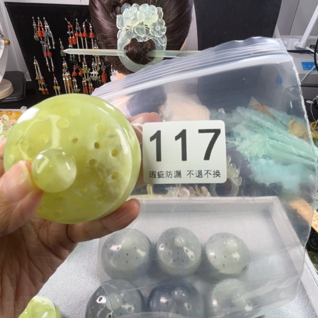 未镶嵌岫玉发饰万***中