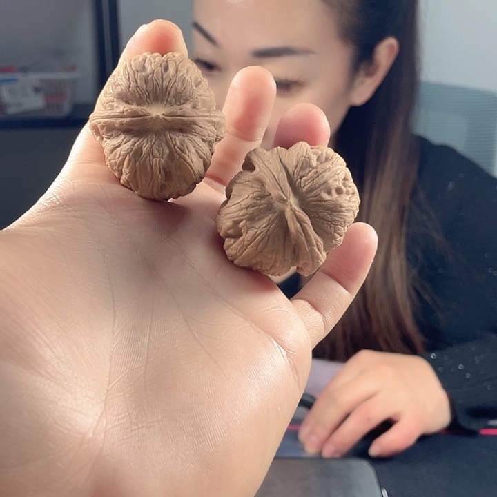 梦***1文玩核桃吊坠元宝