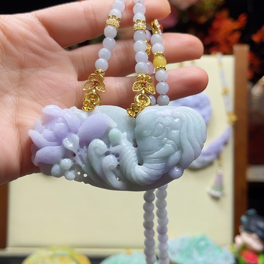 翡翠颈饰未镶嵌天然翡翠