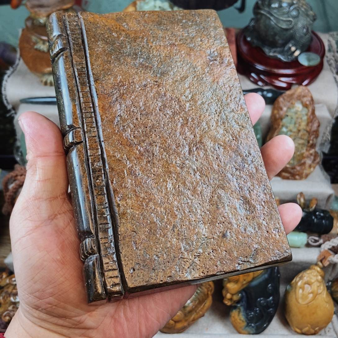 岫岩河磨玉（透闪石质玉）把件未镶嵌