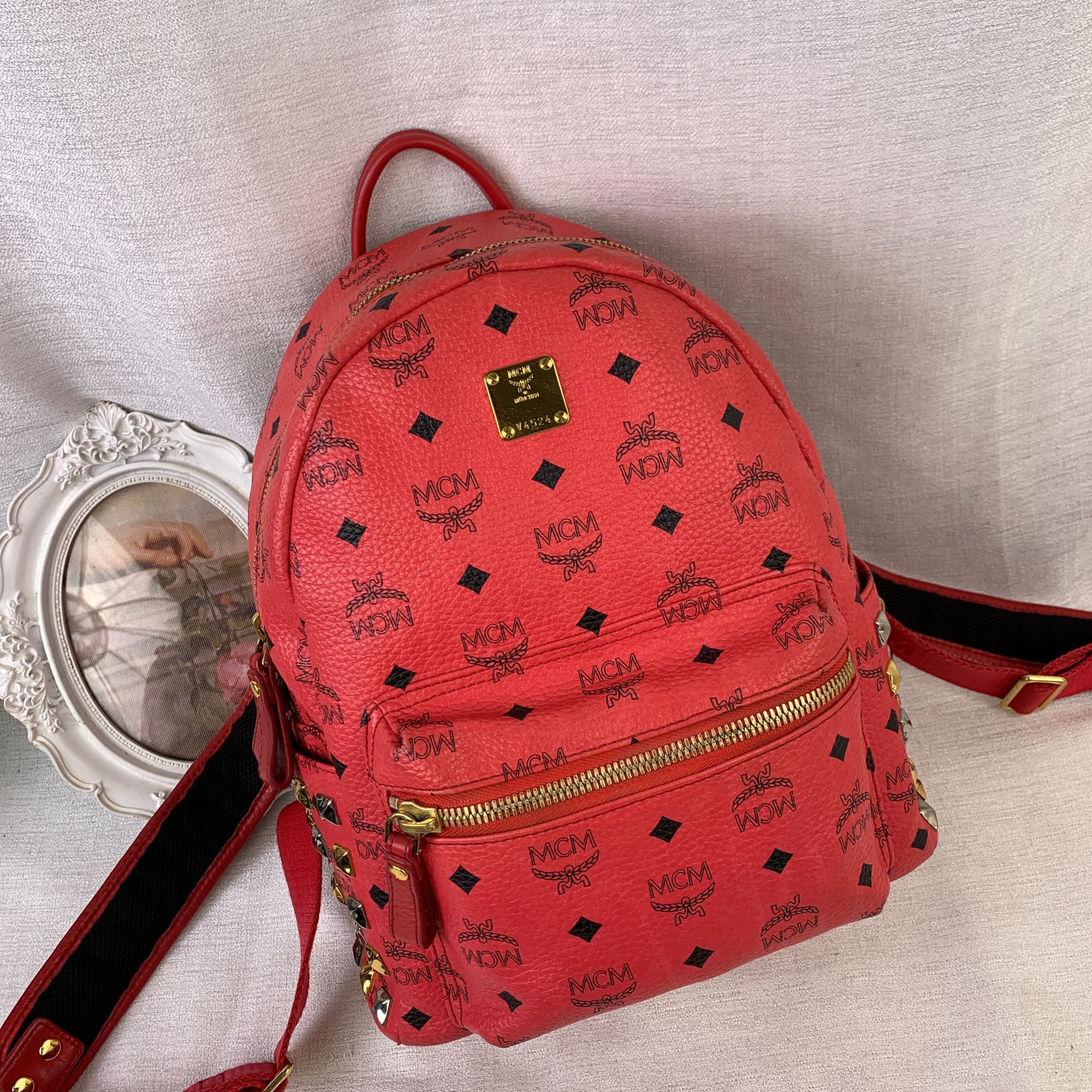 95新 MCM 26西瓜红小号双肩包/SD12612026/2026