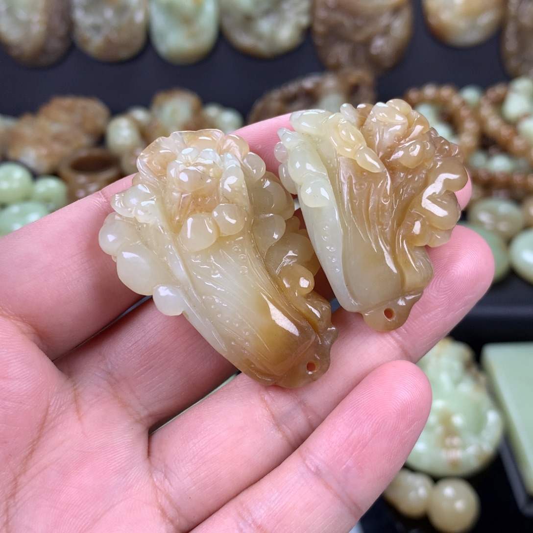 ~****和田玉未镶嵌颈饰