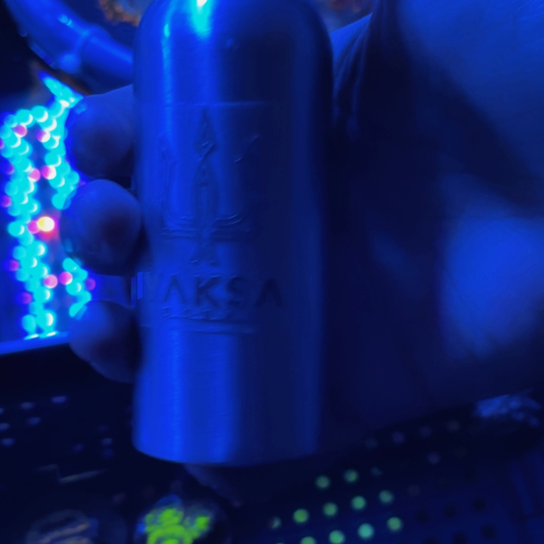 纽扣珊瑚小银瓶一瓶