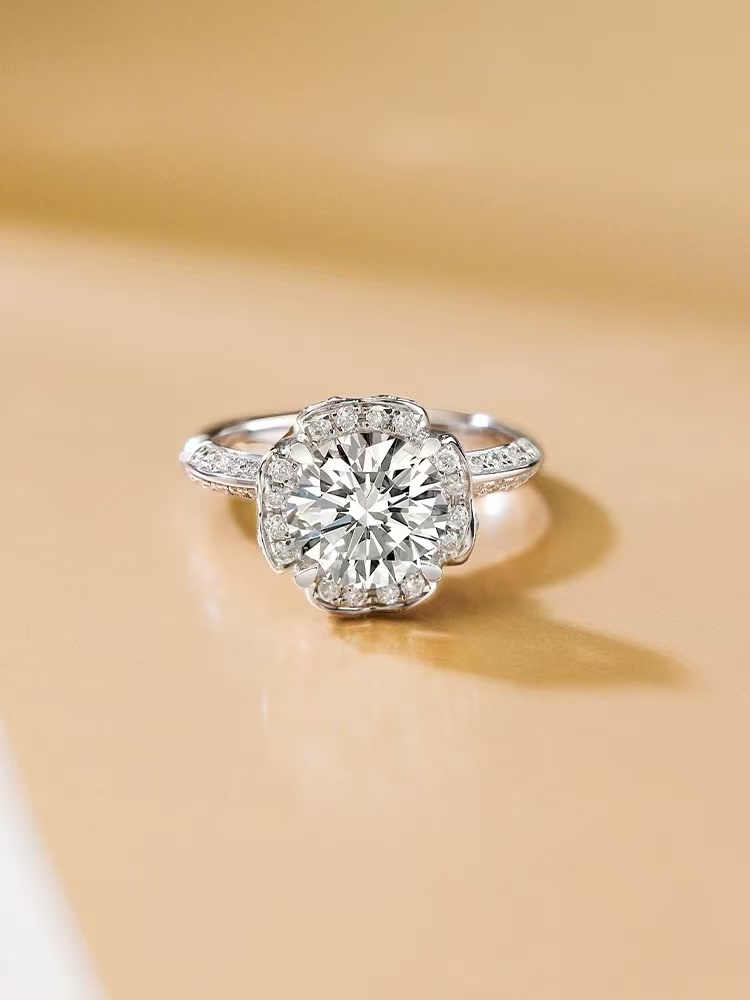  BY-12花苞镶嵌指环1CT